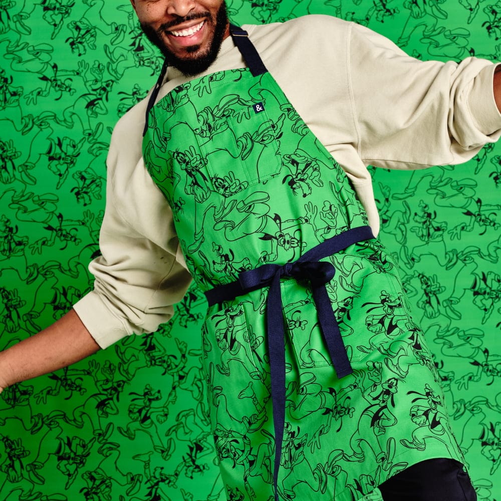Disney's Goofy Essential Apron - Image 3