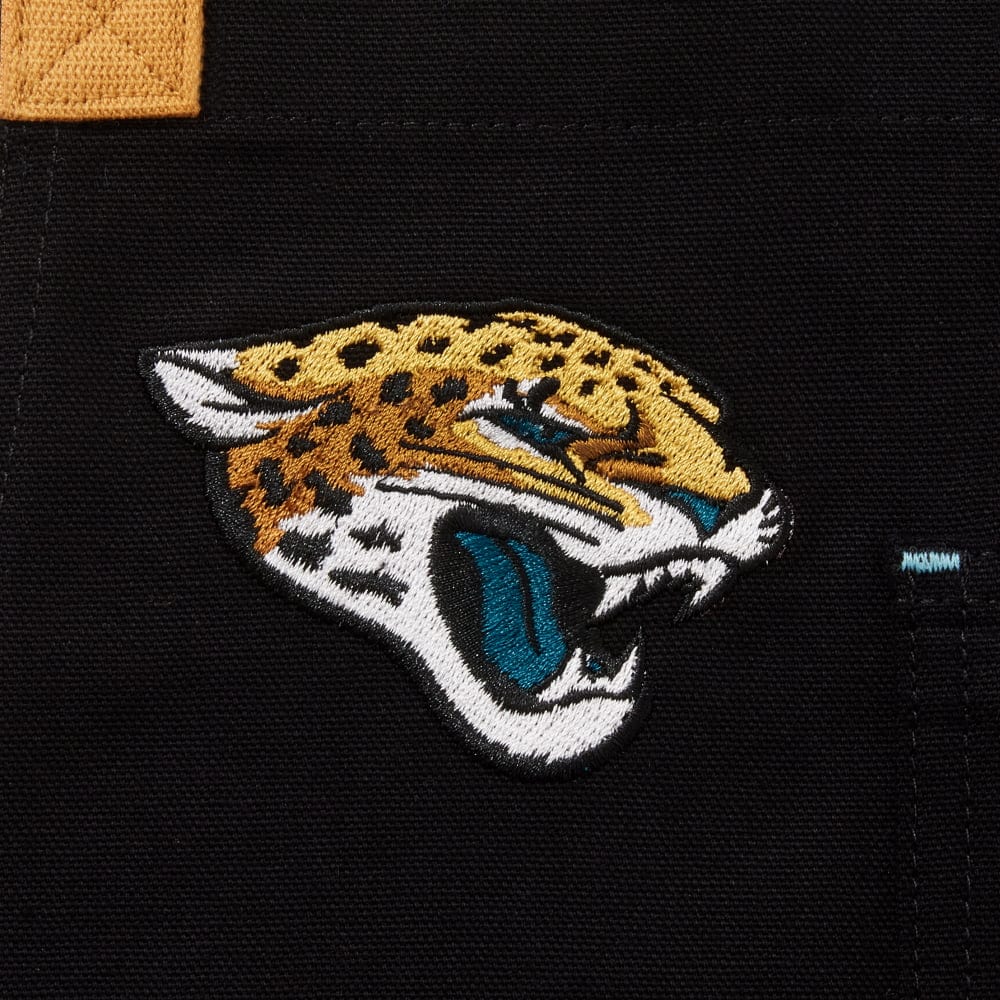 Jacksonville Jaguars NFL Essential Apron - Image 4