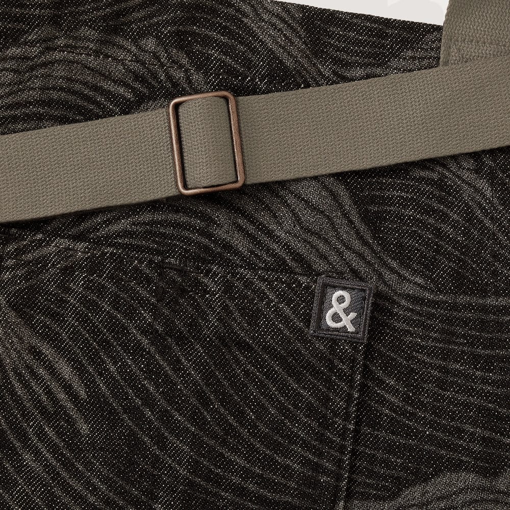 Pacific Black Wave Essential Apron - Image 2