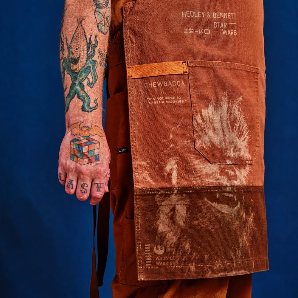 STAR WARS™ Chewbacca Crossback Apron - Image 5