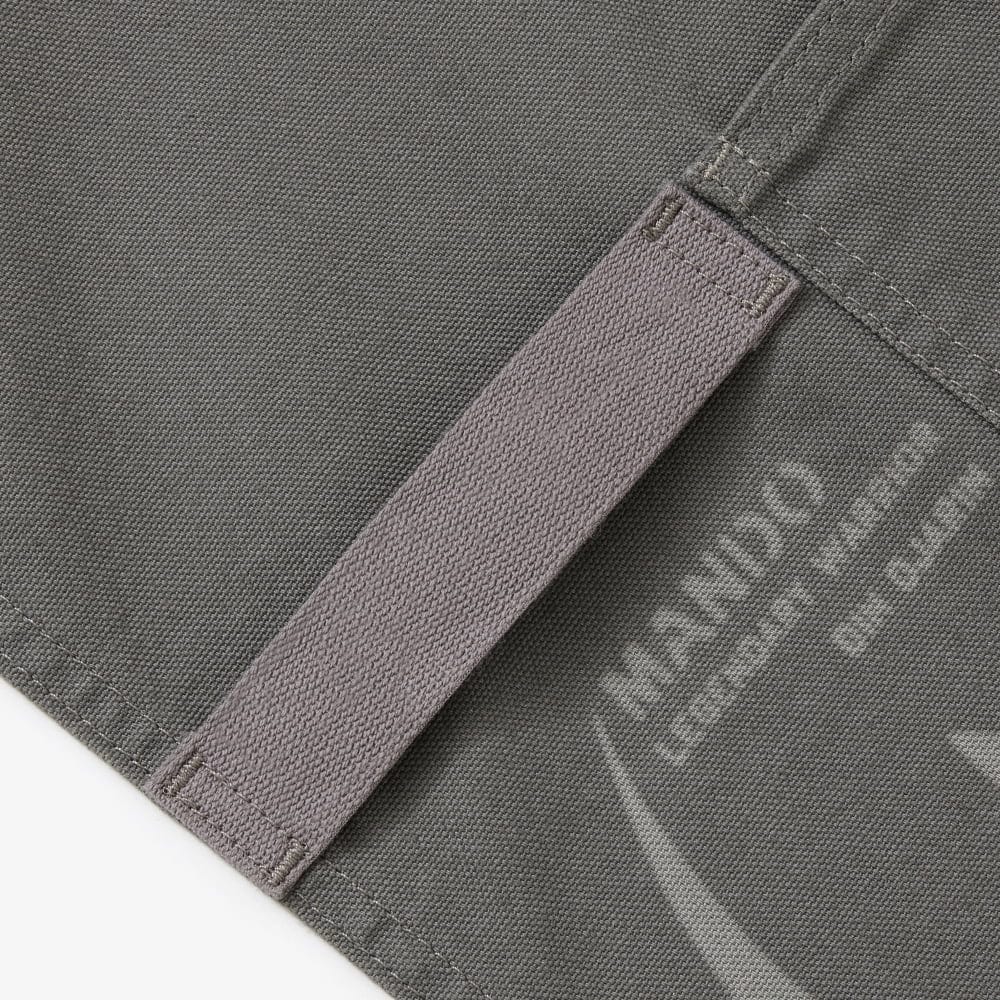 STAR WARS™ Mandalorian™ Essential Apron - Image 4